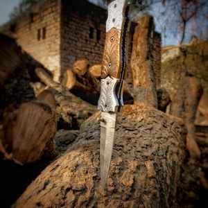 Cuchillo Plegable de Acero Damasco Hecho a Mano de Grado Industrial con Mango de Madera y Bolster, Punta Caída, para Caza y Actividades al Aire Libre, Venta al por Mayor - Product Image 6