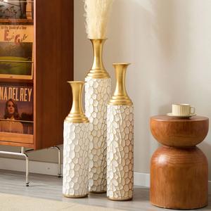 Vase de table en métal au design élégant pour la décoration de la maison, porte-fleurs haut de gamme pour le bureau et les hôtels - Product Image 5