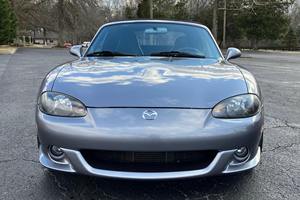 Mazda MX-5 Miata 2004 - Product Image 3
