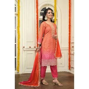Conjunto de traje de fiesta para mujer con trabajo de bordado de secuencia - Product Image 3