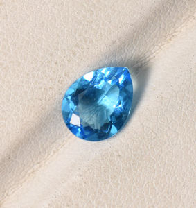 Topaze bleue de laboratoire suisse poire à facettes 5X3mm 6X4mm 8X5mm 9X6mm Topaze bleue calibrée pierre précieuse en vrac pour bijoux - Product Image 1