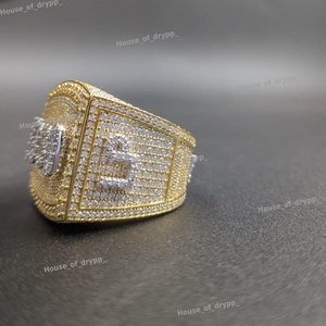 Anillo de Número Personalizado con Incrustaciones de Diamantes VVS Moissanite, Anillo de Moda Hip Hop Chapado en Rodio - Product Image 6