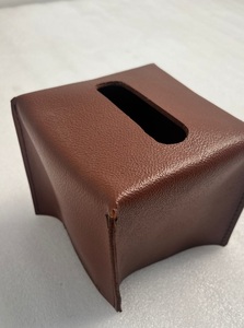 Porte-mouchoirs décoratif en cuir avec fermeture à bouton métallique pour chambre à coucher, table basse et bureau - Product Image 6