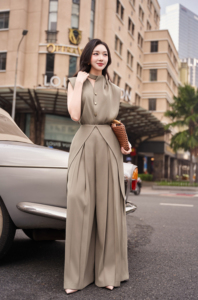 กางเกงขายาวทรงขาบานเอวสูงสีน้ำตาลสำหรับผู้หญิง จับจีบด้านหน้า ทรงพาลาซโซ่ ตัดเย็บอย่างดี สไตล์ออฟฟิศ ใส่ได้ในฤดูใบไม้ผลิ ผ้าไม่ยับ - Product Image 4