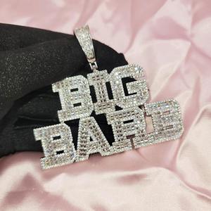 Pendentif personnalisé BIG BABE de luxe serti de moissanite taille baguette, design de bijoux hip-hop - Product Image 1