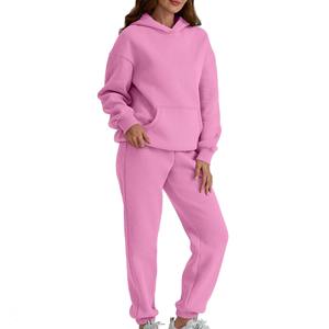 Ensemble de survêtement en coton pour femme avec capuche, poche kangourou en molleton, design respirant, confort quotidien, vêtements de sport pour femme - Product Image 3