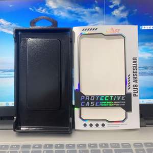 Empaque tipo blíster con tarjeta de papel para funda de teléfono universal - Product Image 5