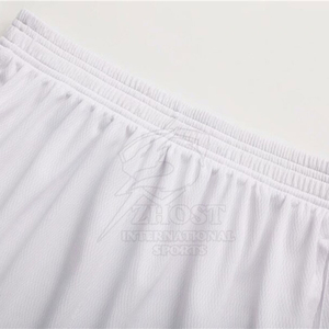 Uniformes de baloncesto personalizables disponibles para pedidos al por mayor. Varios tamaños, colores y estilos para combinar con las preferencias del equipo y del jugador. - Product Image 4