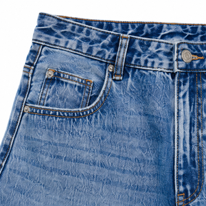 Shorts en jean pour homme avec logo personnalisé, coupe ample, 100% coton biologique, style streetwear, écologiques, longueur genou - Product Image 4