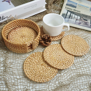 Ensemble de dessous-de-verre ronds en bambou tissé à la main, style classique en rotin naturel, antidérapants, résistants à la chaleur, pour la décoration de la maison - Product Image 2
