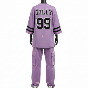 Ensemble survêtement femme en maille athlétique et pantalon cargo en molleton épais GSM, violet, streetwear, avec logo personnalisé - Product Image 2