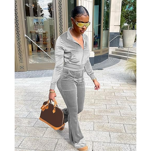 Ensemble de survêtement en velours pour femme avec crop top à poches personnalisé et sweat à capuche – Collection automne - Product Image 2