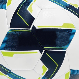 Ballon de football durable pour club scolaire et entraînement professionnel, construction robuste - Product Image 6