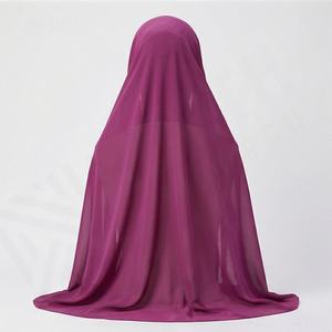 Pañuelo Hijab de Lujo Personalizado con Lazos Florales Cuadrados, Nuevo, para Mujeres Musulmanas, Sensación Suave, Pañuelo Premium, Chal de Moda, Elegante - Product Image 2