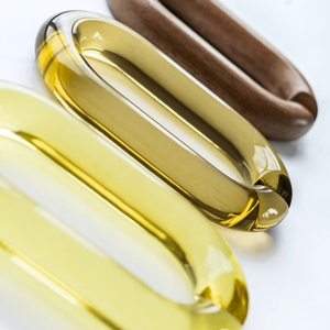 Chaîne murale décorative en résine, article en résine, décoration de chambre, articles les plus adorables par Glowin Fashion - Product Image 1