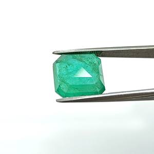 Esmeralda Octogonal Verde de 8.04 Quilates de Zambia, Gema Suelta - Product Image 4