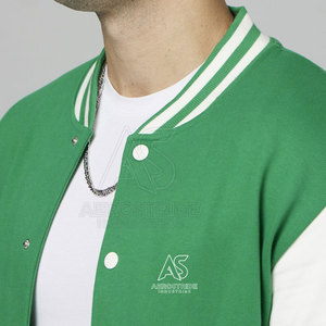 Chaqueta Varsity de Alta Calidad con Cuello Alto, Costuras Duraderas, Dobladillo Acanalado, Ecológica y Personalizable para un Uso Invernal Prolongado - Product Image 6