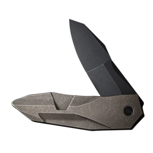 Couteaux pliants robustes en acier inoxydable avec manche texturé, mécanisme d'ouverture fluide, design compact pour les activités de plein air générales - Product Image 4