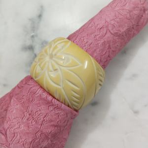 Servilleteros de resina únicos fucsia para todos los días y Decoración de mesa de fiesta, servilleteros redondos de fundición de resina para uso ocasional - Product Image 5