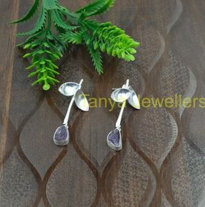 Boucles d'oreilles clous en améthyste brute, boucles d'oreilles clous en argent sterling 925, clous d'oreilles pour femmes, boucles d'oreilles en pierre violette par le fabricant - Product Image 3