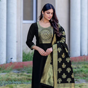 Traje Patiyala Salwar Listo para Usar, Personalizable, con Dupatta, Atuendo Tradicional Indio con Estilo Bollywood para Fiestas, para Mujer - Product Image 1