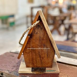 Nichoir pour oiseaux récupéré, fabriqué à la main, en bois durable - Product Image 5