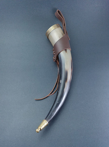 Ensemble de cornes à boire vikings, artisanat naturel fait main, célébrez votre héritage des légendes nordiques sur votre table - Product Image 5