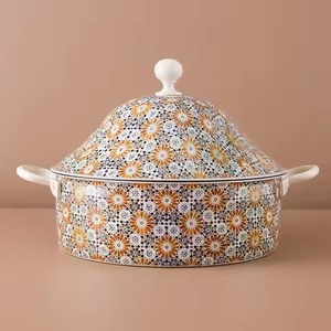 Casserole en métal émaillé floral avec couvercle en acier inoxydable durable, ustensile de cuisson de luxe compatible induction, passe au four et au lave-vaisselle - Product Image 3