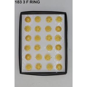 Vente en gros de bagues F Bague de caractère personnalisée de Dubaï Bagues de mode plaquées or mignonnes Bijoux personnalisés pour les filles présentes - Product Image 3