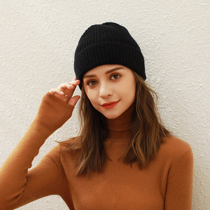 Vente en gros de bonnets d'hiver pour hommes de haute qualité en fibres acryliques, bonnets tricotés d'hiver pour hommes - Product Image 4