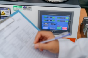 Stampa di tessuti a inchiostro UV-disegni digitali personalizzati unici su tela, rete, pelle e altro per moda, abbigliamento, scarpe e accessori - Product Image 6