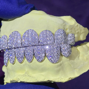 Grillz de Panal Personalizados Premium de Plata de Ley 925 con Moissanita VVS y Corte de Diamante Iced Out, Regalo Personalizado para Él - Product Image 5