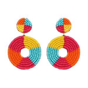 Boucles d'oreilles pendantes brodées à la mode avec motif crochet unique avec perles et diamants pour cadeaux d'anniversaire - Product Image 1