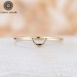 แหวนหมั้นผู้หญิง Charm_Jewells ชุบทองคำขาว 18K ประดับเพชรโมอิสซาไนต์ทรงคุชชั่น ดีไซน์คลาสสิกแบบหนามเตย - Product Image 3