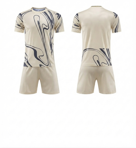 Conjunto de Uniforme de Fútbol Personalizado de Moda 2026, Uniforme de Fútbol Unisex Transpirable de Secado Rápido, Ecológico, Antibacteriano, 100% Poliéster - Product Image 1