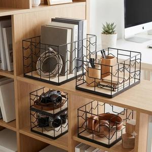 Ensemble de 4 paniers de rangement empilables modernes et écologiques en métal et en bois, forme rectangulaire, pour une utilisation en intérieur - Product Image 5