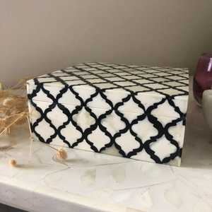 Boîte à bijoux rectangulaire en os naturel, design moderne fait main, avec fonction hermétique, pour la maison, le bureau, un élément élégant pour le salon - Product Image 2