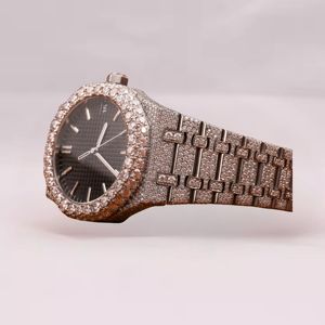 Elegante Reloj de Pulsera de Cuarzo con Moissanita, Correa Marrón de Moda, Esfera Redonda, Diseño Analógico con Detalles de Diamantes Premium para Uso Casual - Product Image 3