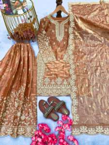 Elegante Kurti Indio de Diseñador con Palazzo y Bordado a Mano con Espejo para Bodas y Ocasiones Festivas, Conjunto de Top, Palazzo y Dupatta - Product Image 3