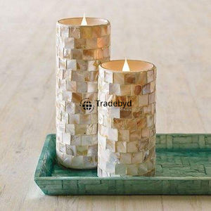 Porte-bougie en os incrusté fait main, élément décoratif élégant pour la maison par Tradebyd - Product Image 1