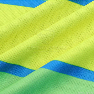 Uniforme de football de qualité supérieure, meilleur matériau, mélange de polyester, uniforme de football fabriqué en usine, prix de gros, uniforme de football - Product Image 5
