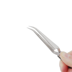 Pince à suture de qualité supérieure en acier inoxydable, pointes de précision durables, poignée confortable, idéale pour usage dentaire - Product Image 3