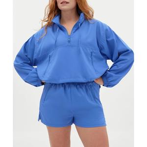Ensemble de veste coupe-vent personnalisée pour femme en polyester/coton, imperméable et respirante, avec capuche dissimulée et demi-zip, idéal pour l'été - Product Image 3