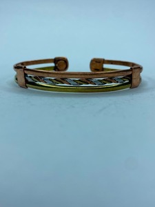 Bracelets manchette en laiton et cuivre plaqué or vintage unisexe, commande en gros, fournisseur de logos personnalisés, Handforge Global Impex - Product Image 6