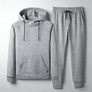 Ensemble de survêtement polaire 2 pièces slim pour homme – Hoodie et pantalon avec impression en relief, motif uni, teinture unie, respirant et écologique - Product Image 6