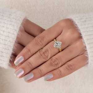 Anillo de compromiso con diamante marquise de 3.01 quilates VS1 cultivado en laboratorio, con diseño de racimo, en oro amarillo de 18 quilates, moderno, ideal como regalo de promesa para amantes. - Product Image 6