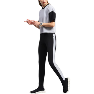 Conjunto de chándal de yoga de verano para mujer: top deportivo transpirable de manga corta y leggings de cintura alta, ropa de gimnasio en blanco y negro, tallas S-XXL - Product Image 5