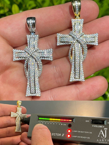 Pendentif Croix Chrétienne Iced Out en Moissanite, Sertissage Bezel, Plaqué Or 18K, Or Rose, Argent, Bijoux pour Hommes, Idéal pour les Fêtes - Product Image 5