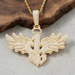 Colgante de Lujo Personalizado Hip Hop Número 1 Alas Iced Out con Micro Pavé de Plata 925 y Diamantes de Moissanita, Venta al por Mayor - Product Image 2