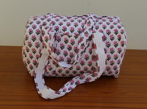 Indian Luxury Handmade Cotton Quilted Hand Block Floral Printed Reversible <b>Medium</b> <b>Size</b> High Quality Boho Duffle <b>Bag</b> Women's Zip - Product Image 2